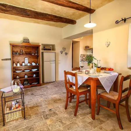 Holiday home Valley-view Farmhouse In With Pool And Bbq *
