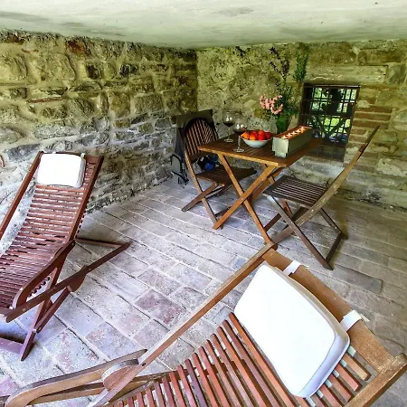 Valley-view Farmhouse In With Pool And Bbq Holiday home