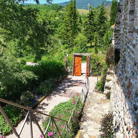 Valley-view Farmhouse In With Pool And Bbq Holiday home *